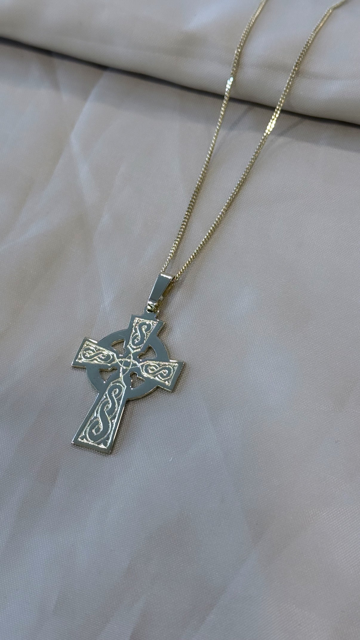 9ct Yellow Gold Celtic Cross Large Pendant