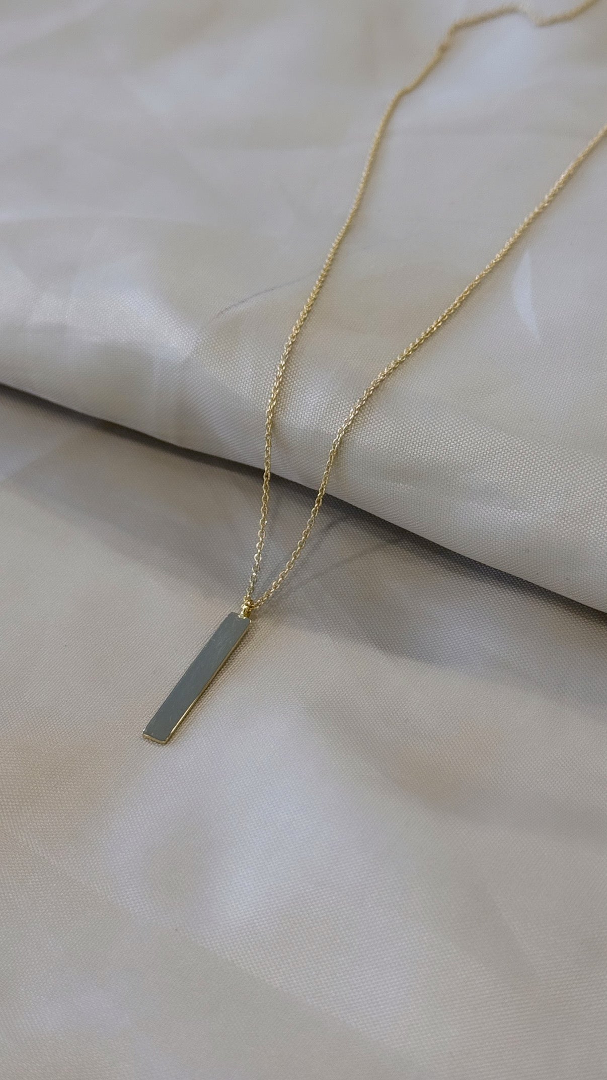 9ct Yellow Gold Vertical Bar Pendant