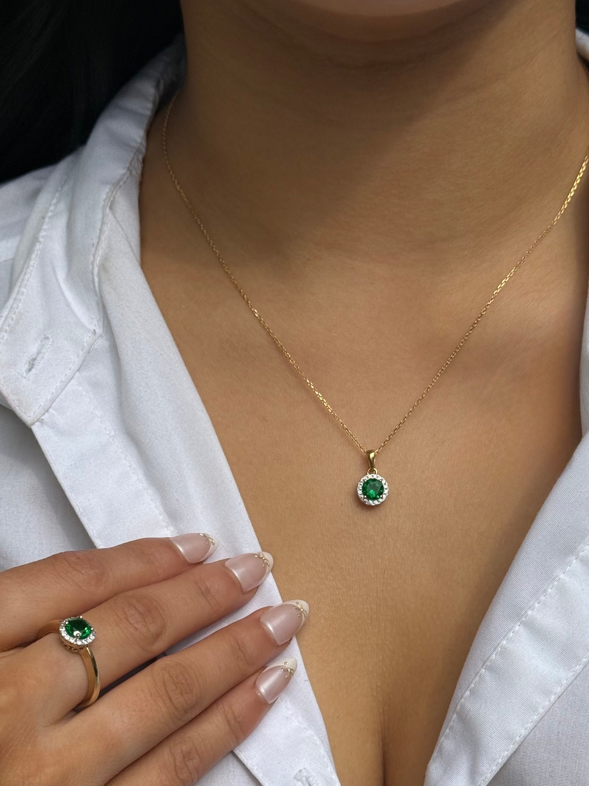 9ct Yellow Gold Green Stone Round CZ Halo Pendant