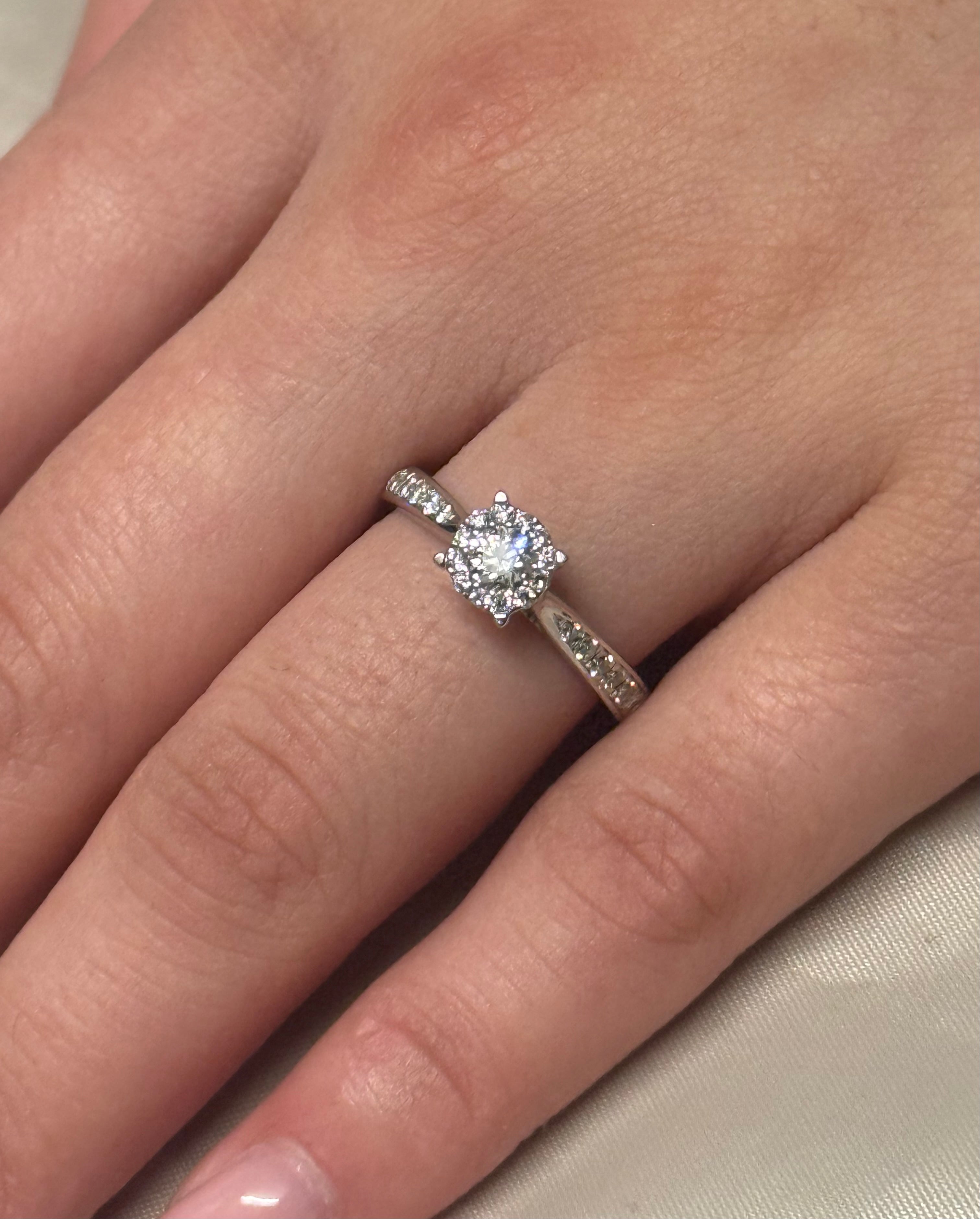 9K White Gold 50pt Illusion Solitaire With Diamond Band