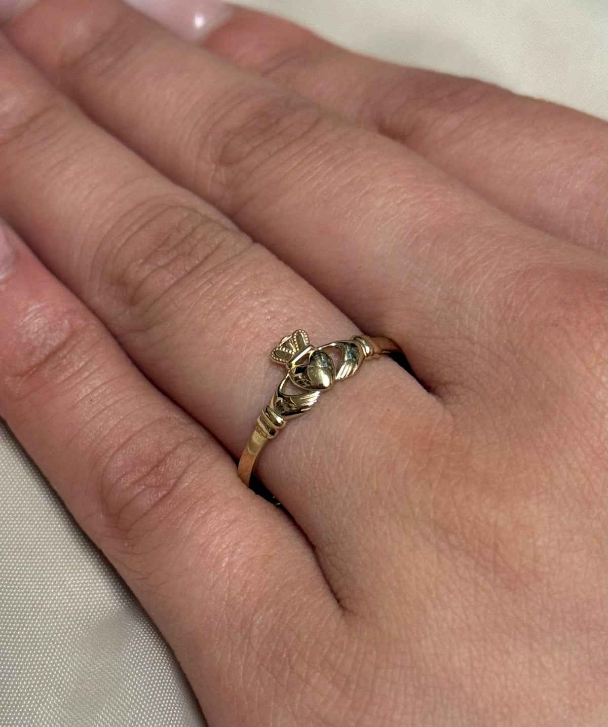 9ct Yellow Gold Dainty Claddagh Ring