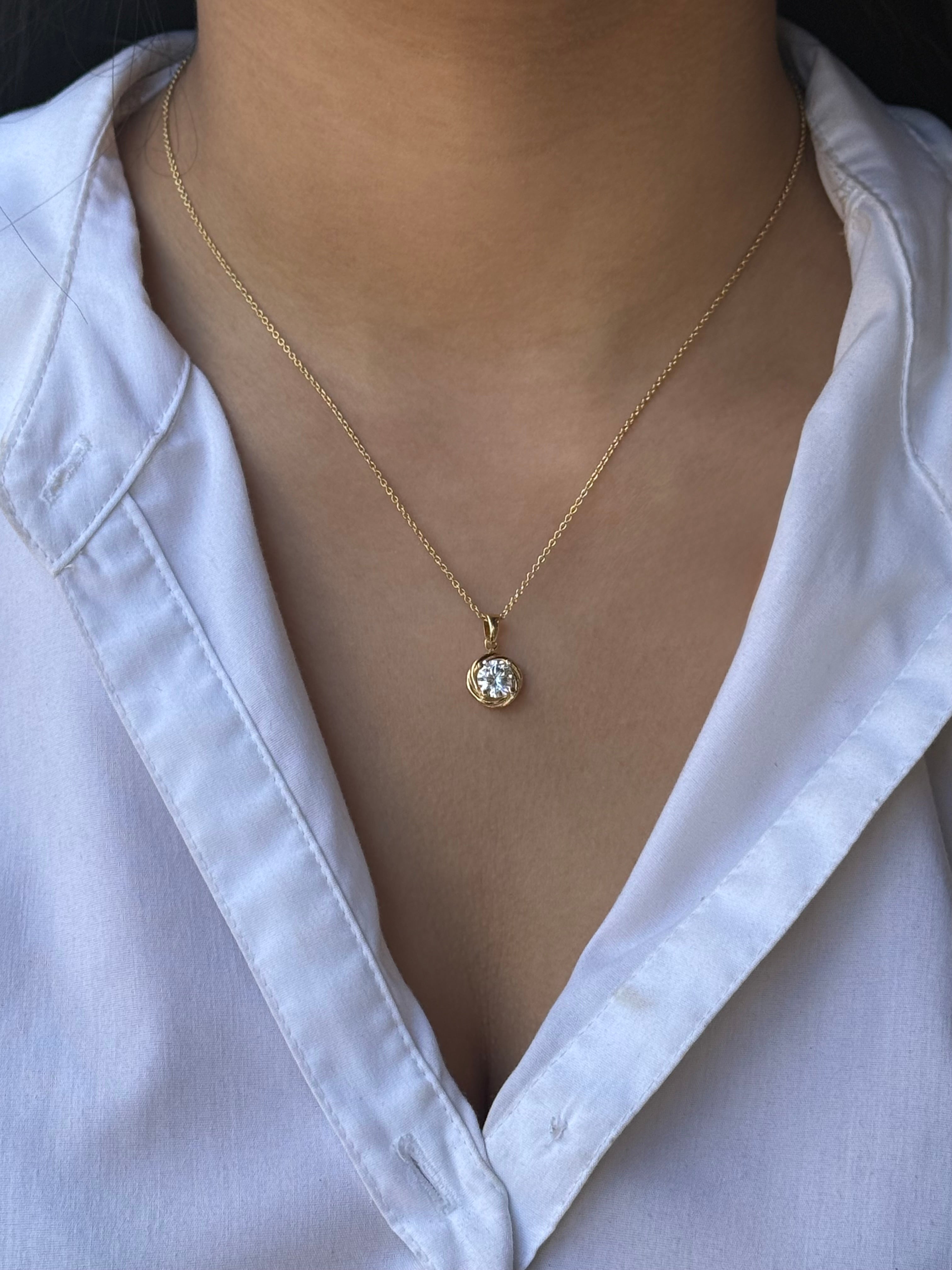 9ct Yellow Gold Large Knot CZ Pendant