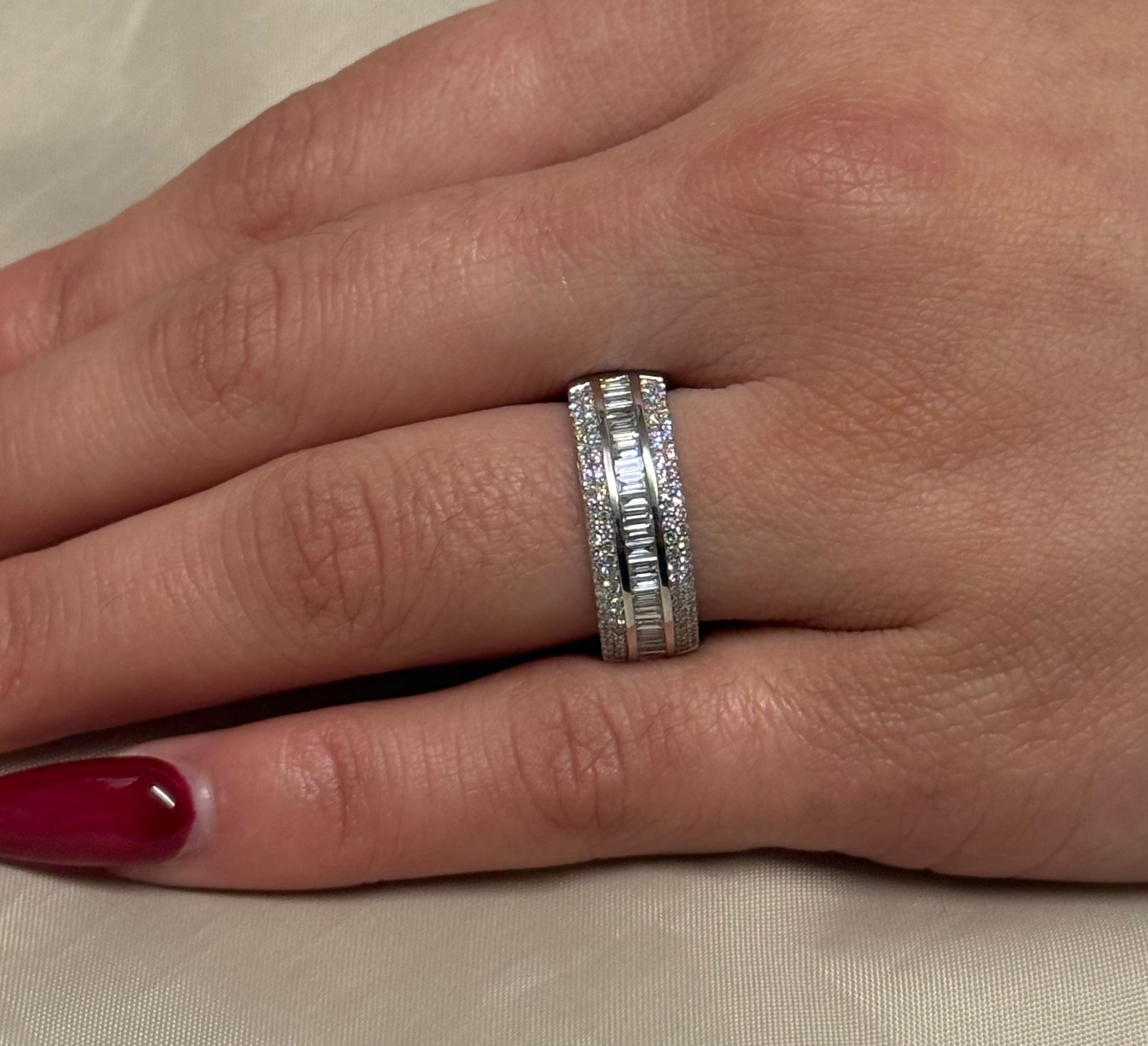 18K White Gold Baguette & Brilliant Diamond Band