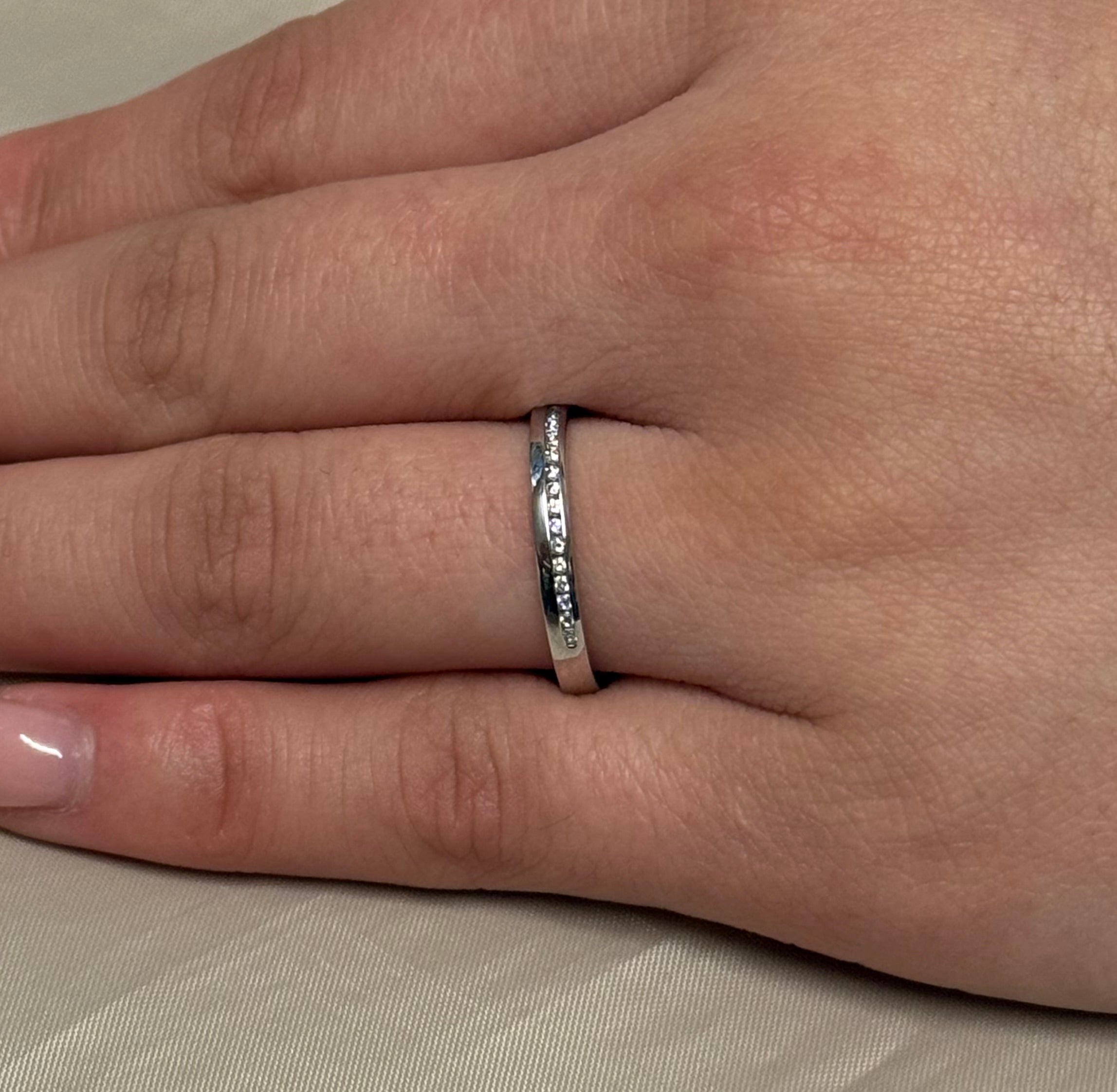 18k White Gold Offset Diamond Band