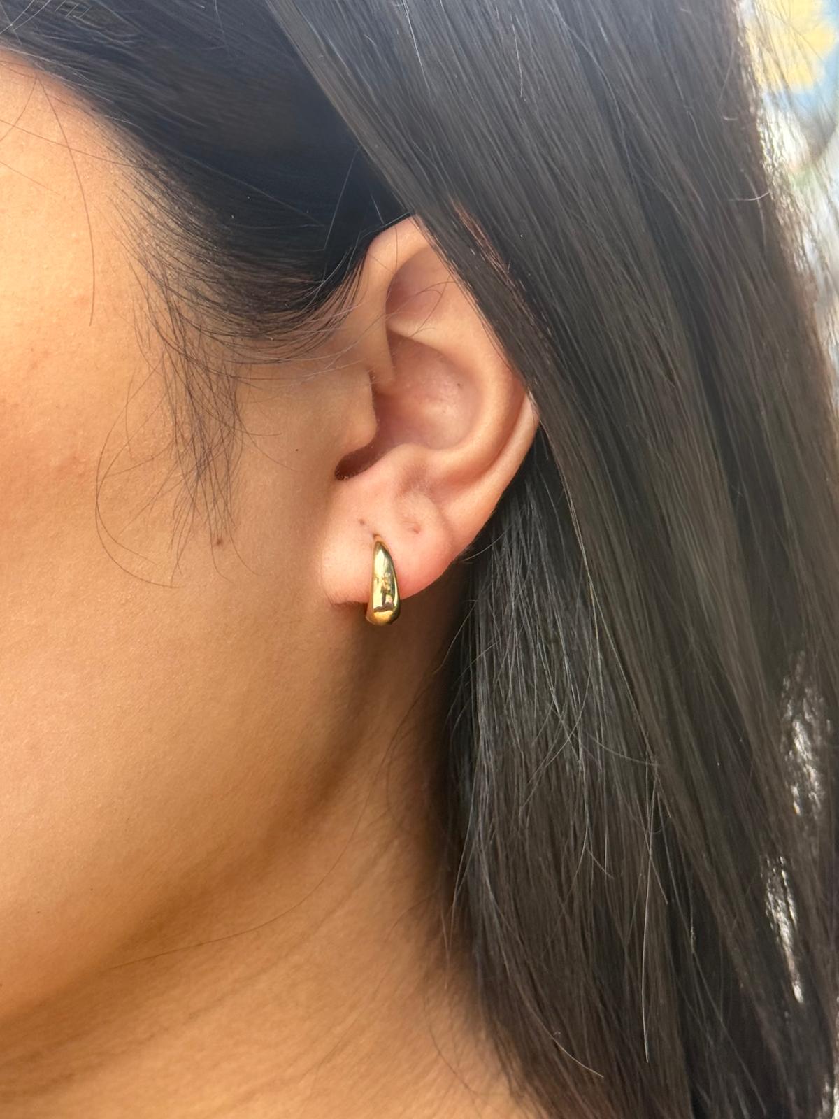 9K Yellow Gold Hinged Bulbous Hoop Earrings