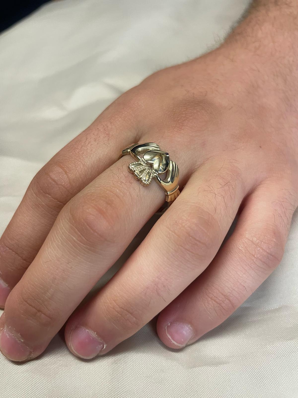 9ct Yellow Gold Mens Claddagh Ring