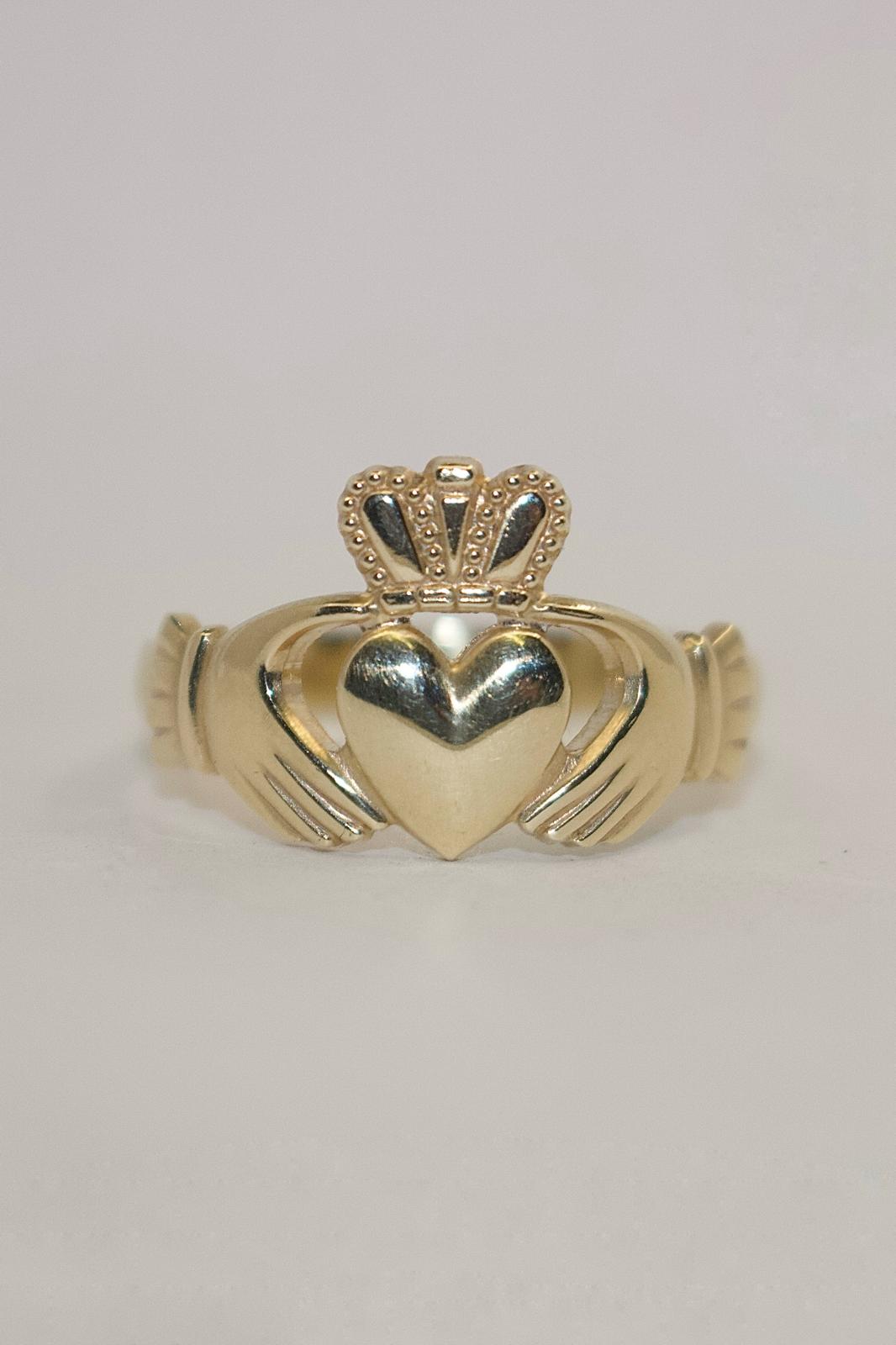 9ct Yellow Gold Mens Claddagh Ring