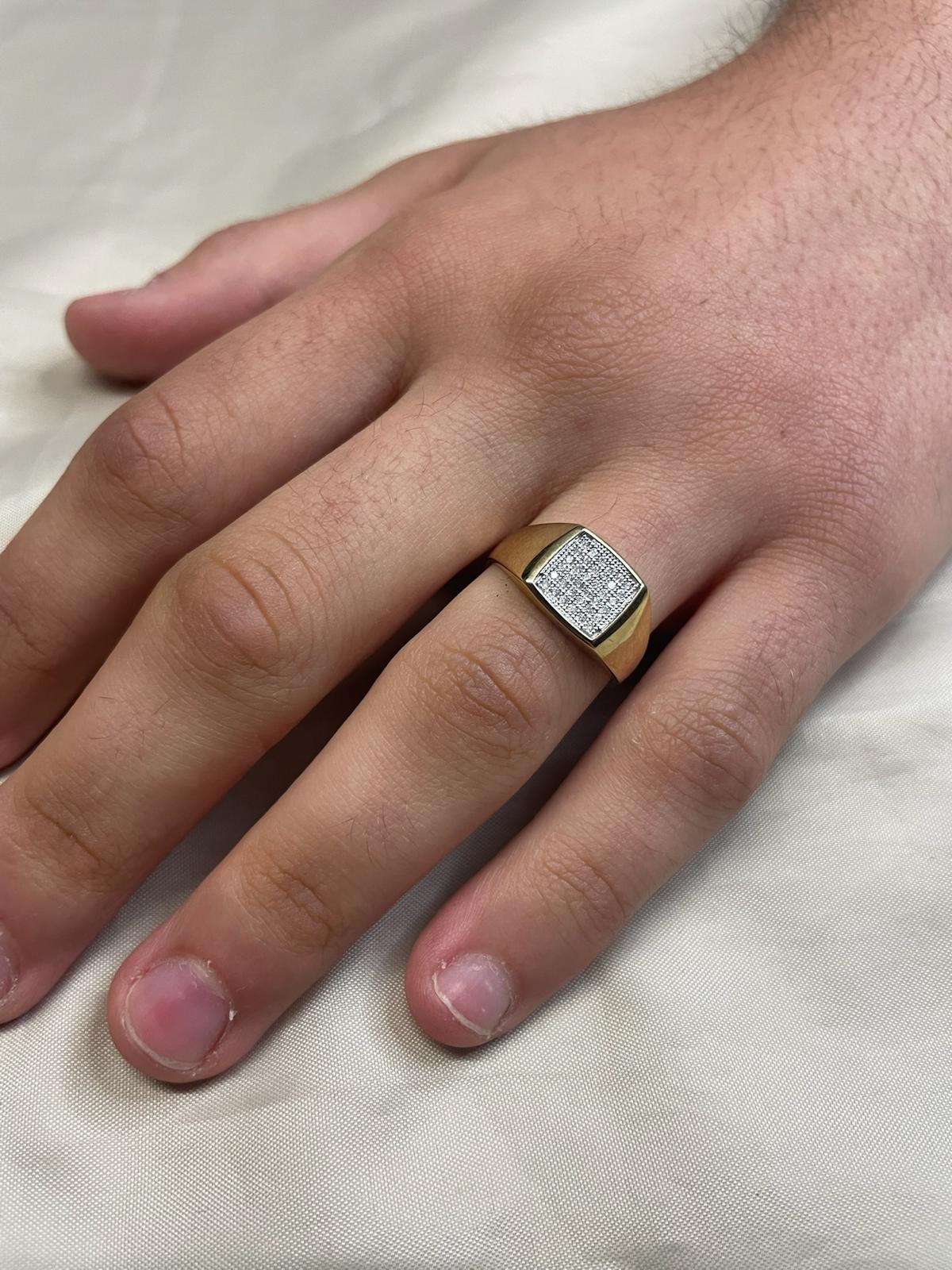 9ct Yellow Gold Diamond Square Signet ring